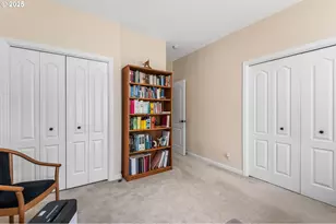2053 Lakeview Dr, Eugene, OR 97408 - Photo 18