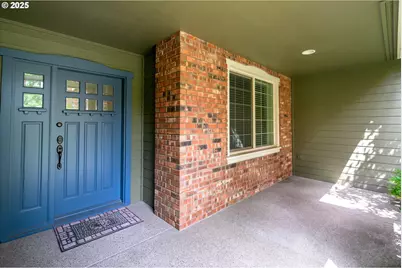 2053 Lakeview Dr, Eugene, OR 97408 - Photo 4