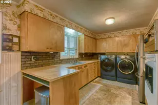 321 NE 42nd St, Pendleton, OR 97801 - Photo 10