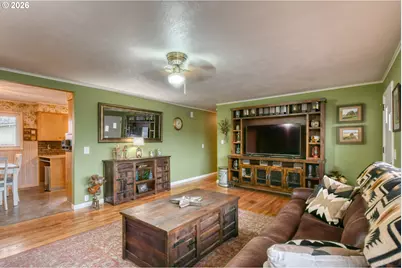 321 NE 42nd St, Pendleton, OR 97801 - Photo 4