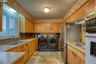 321 NE 42nd St, Pendleton, OR 97801 - Photo 14