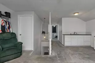 15550 NW Oak Hills Dr, Beaverton, OR 97006 - Photo 26