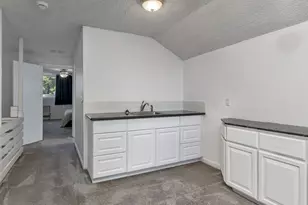 15550 NW Oak Hills Dr, Beaverton, OR 97006 - Photo 28