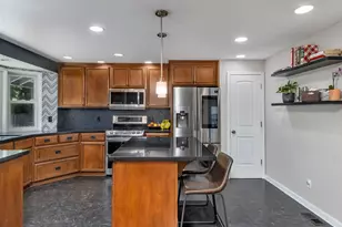 15550 NW Oak Hills Dr, Beaverton, OR 97006 - Photo 10