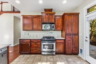 610 NW Hillcrest Dr, Dallas, OR 97338 - Photo 10