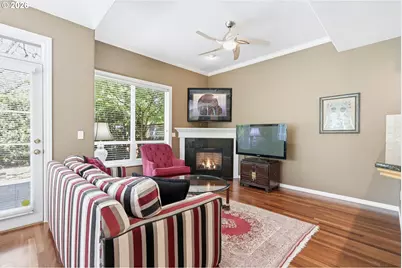 14710 Davis Ln, Lake Oswego, OR 97035 - Photo 10