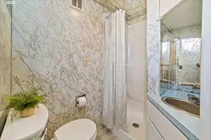 362 NE 9th Pl, Hillsboro, OR 97124 - Photo 42