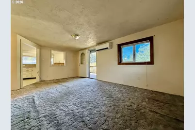 91566 Dolezal Ln, Coos Bay, OR 97420 - Photo 2