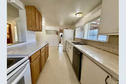 91566 Dolezal Ln, Coos Bay, OR 97420 - Photo 6