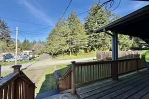 91566 Dolezal Ln, Coos Bay, OR 97420 - Photo 38