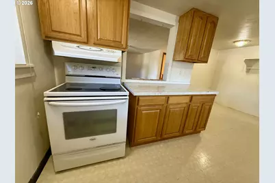 91566 Dolezal Ln, Coos Bay, OR 97420 - Photo 8