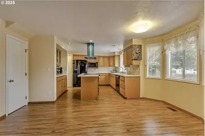 20515 SW 104th Ave, Tualatin, OR 97062 - Photo 16