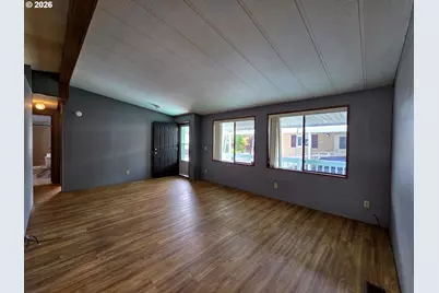 1200 E Central Ave #5, Sutherlin, OR 97479 - Photo 16