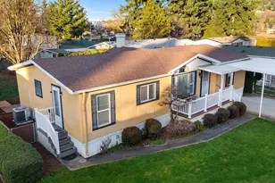 7918 SE King Rd, Milwaukie, OR 97222 - Photo 4