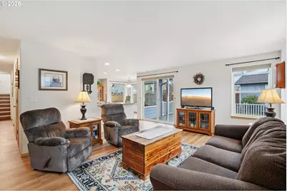 39 Ironwood Dr, Longview, WA 98632 - Photo 4