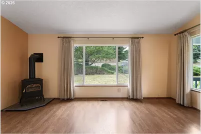 130 SE 21st St, Troutdale, OR 97060 - Photo 8