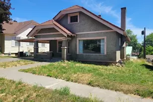 520 NW 11th St, Pendleton, OR 97801 - Photo 2