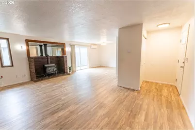 2025 Pine St, Florence, OR 97439 - Photo 6