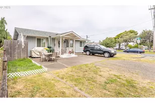 2025 Pine St, Florence, OR 97439 - Photo 28