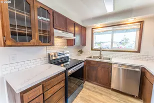 2025 Pine St, Florence, OR 97439 - Photo 12