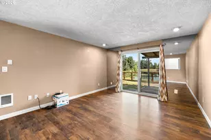 13331 Lakewood Dr, Aurora, OR 97002 - Photo 10