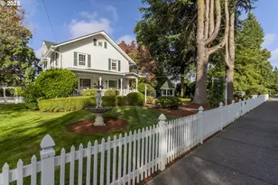 803 N Main Ave, Ridgefield, WA 98642 - Photo 2