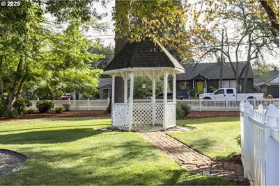 803 N Main Ave, Ridgefield, WA 98642 - Photo 6