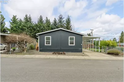 112 SE Twin Oaks Loop, Winston, OR 97496 - Photo 2