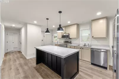 112 SE Twin Oaks Loop, Winston, OR 97496 - Photo 12