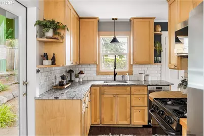 4525 SE Malden Dr, Portland, OR 97206 - Photo 18