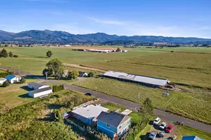 4004 12th St, Tillamook, OR 97141 - Photo 22