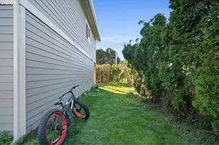 4004 12th St, Tillamook, OR 97141 - Photo 16