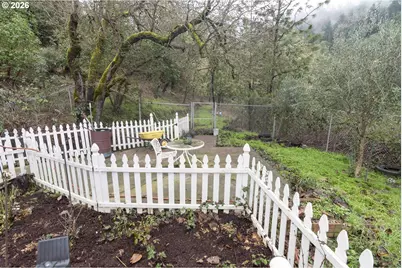 424 Aker Dr, Myrtle Creek, OR 97457 - Photo 22