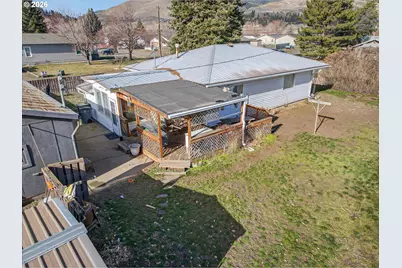 204 Lake Ave, La Grande, OR 97850 - Photo 10