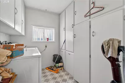 204 Lake Ave, La Grande, OR 97850 - Photo 24