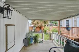 12450 SW Fischer Rd, Portland, OR 97224 - Photo 28