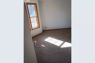 300 NW 12th St, Battle Ground, WA 98604 - Photo 8