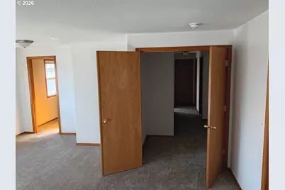 300 NW 12th St, Battle Ground, WA 98604 - Photo 6