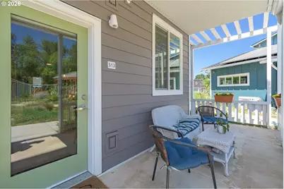 172 Oakleigh Ln, Eugene, OR 97404 - Photo 4