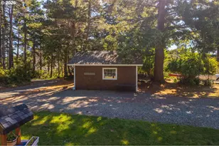 28 Hamlet St, Port Orford, OR 97465 - Photo 34