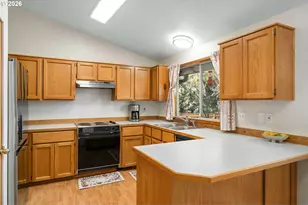 7033 SW 99th Pl, Beaverton, OR 97008 - Photo 10