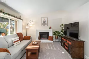 7033 SW 99th Pl, Beaverton, OR 97008 - Photo 4