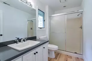 15800 Oswego Shore Ct, Lake Oswego, OR 97034 - Photo 24
