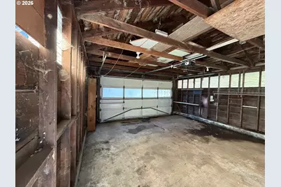 2435 N 10th St, Coos Bay, OR 97420 - Photo 16