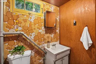 120 NE Beyrl Terrace, Portland, OR 97220 - Photo 20