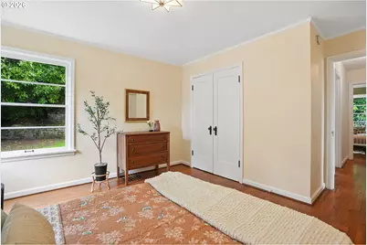120 NE Beyrl Ter, Portland, OR 97220 - Photo 14
