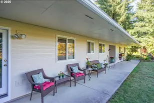 9000 NE 394th St, La Center, WA 98629 - Photo 2