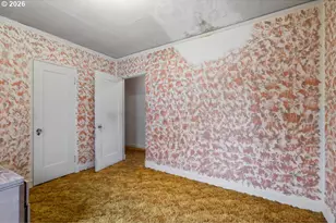 241 Hillside Ave, Klamath Falls, OR 97601 - Photo 8