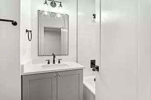 11069 SW 61st Ave, Portland, OR 97219 - Photo 8