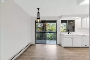 650 SW Meadow Dr, Beaverton, OR 97006 - Photo 8